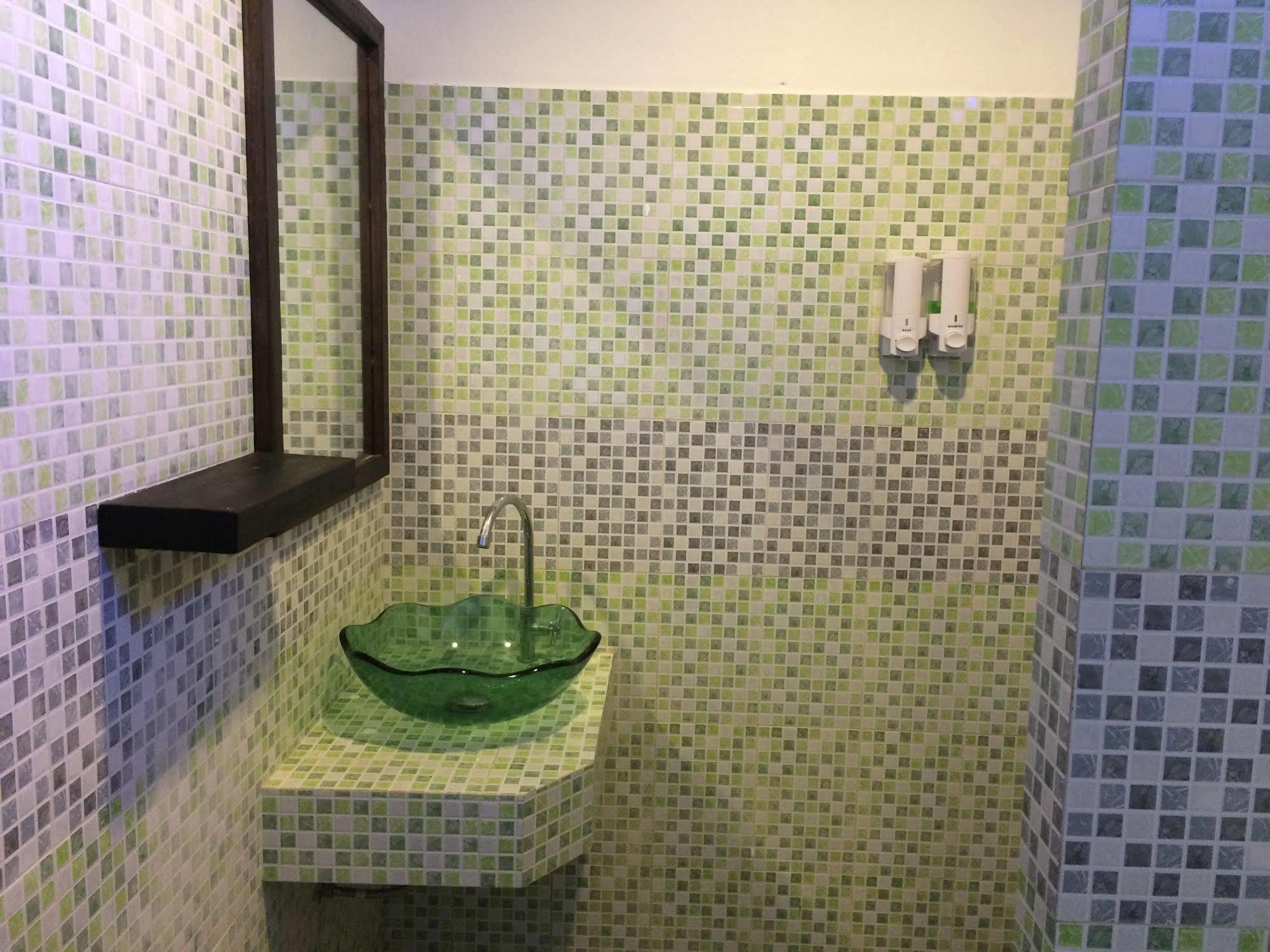 קו לנטה Cha-Cha Hotel מראה חיצוני תמונה